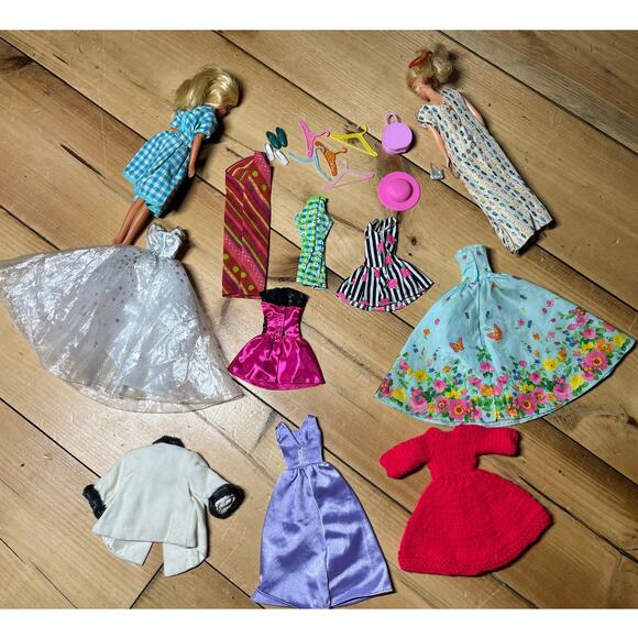 Lot of 24 Vintage Barbie Dolls + Clothes & accessories. 1966 Twist n Turn Doll - Picture 2 of 13